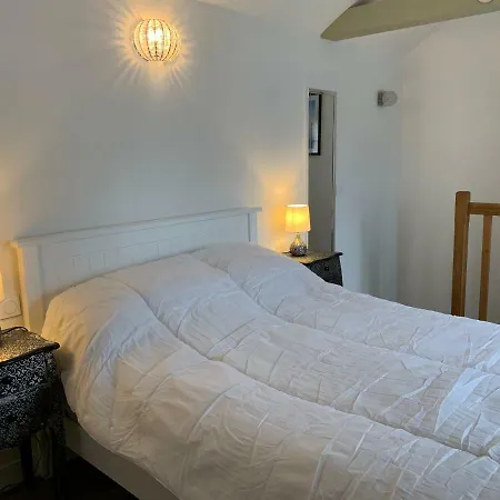 Apple & Cherry Tree Cottages Honfleur