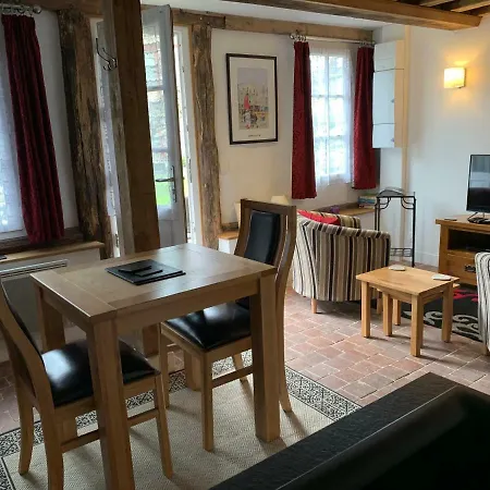 Holiday home Apple & Cherry Tree Cottages Honfleur