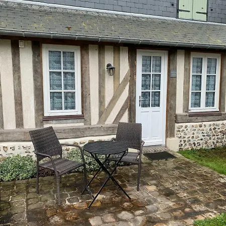 Apple & Cherry Tree Cottages Honfleur